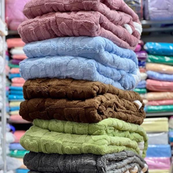 plain colored Comfy Towels large size