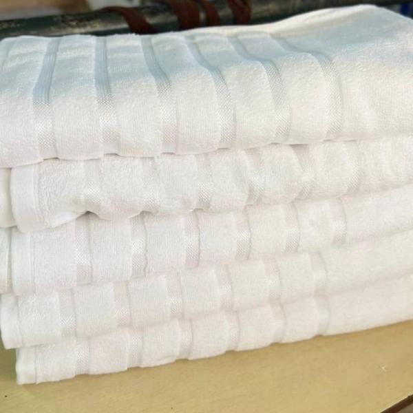 Good Quality White Cotton  Towel Large Size